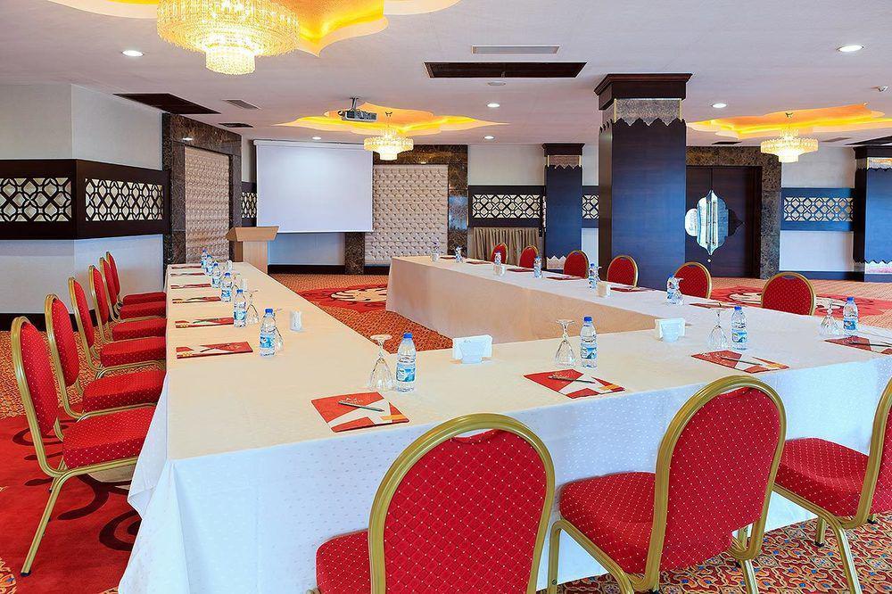 Kronos Hotel Golbasi  Ngoại thất bức ảnh